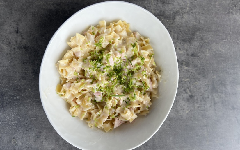 Nudeln mit Schinken-Rahm-Sauce