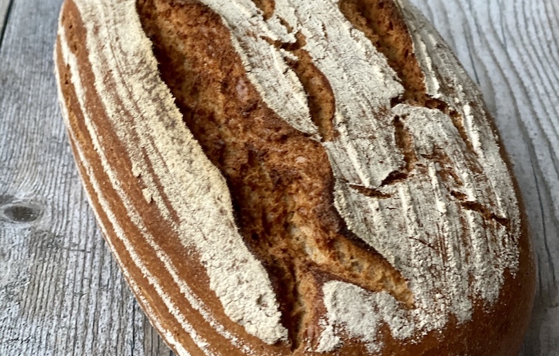 Buttermilch-Krustenbrot - Backen mit Christina