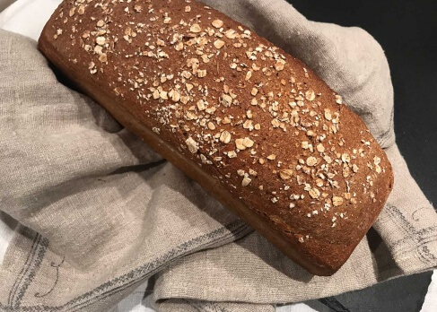 Vollkornbrot aus Dinkel und Weizen