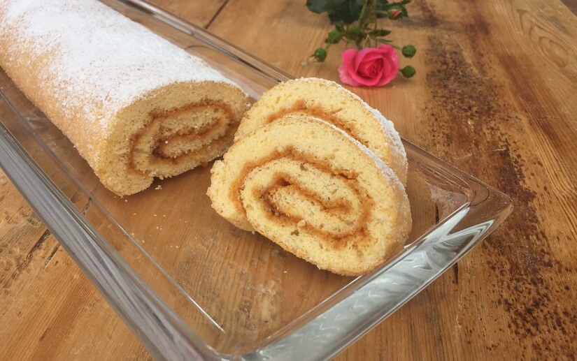 Biskuitroulade - Backen mit Christina