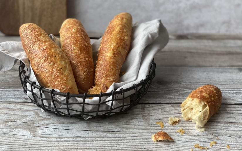 Mini-Knusperkäsestangerl