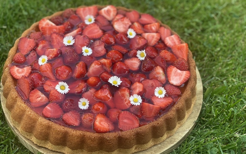 Schnelle Erdbeertorte - Backen mit Christina Schnelle Erdbeertorte - Backen mit Christina