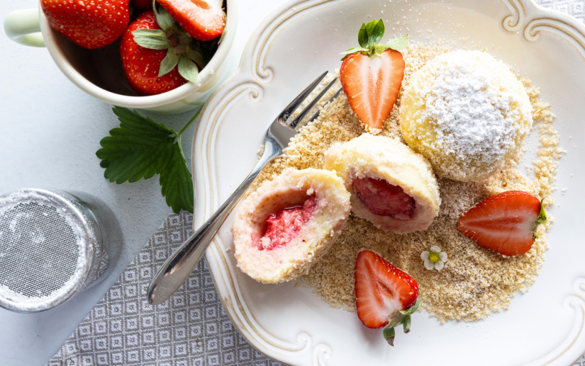 Erdbeerknödel mit Kartoffelteig