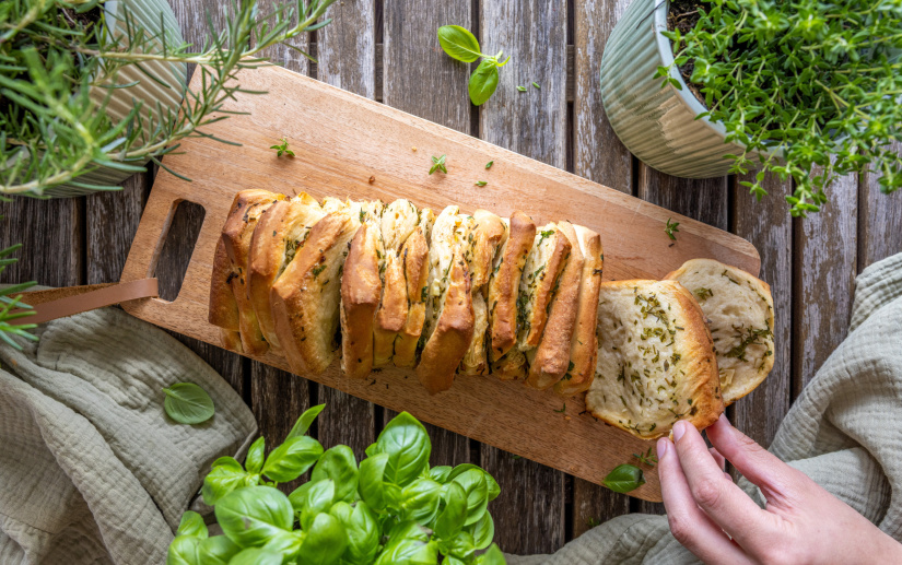 Knoblauch Kräuter Zupfbrot
